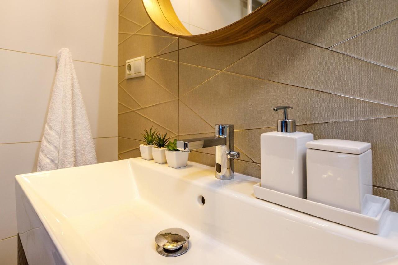 Royal Cafe Apartman Keszthely Exteriér fotografie