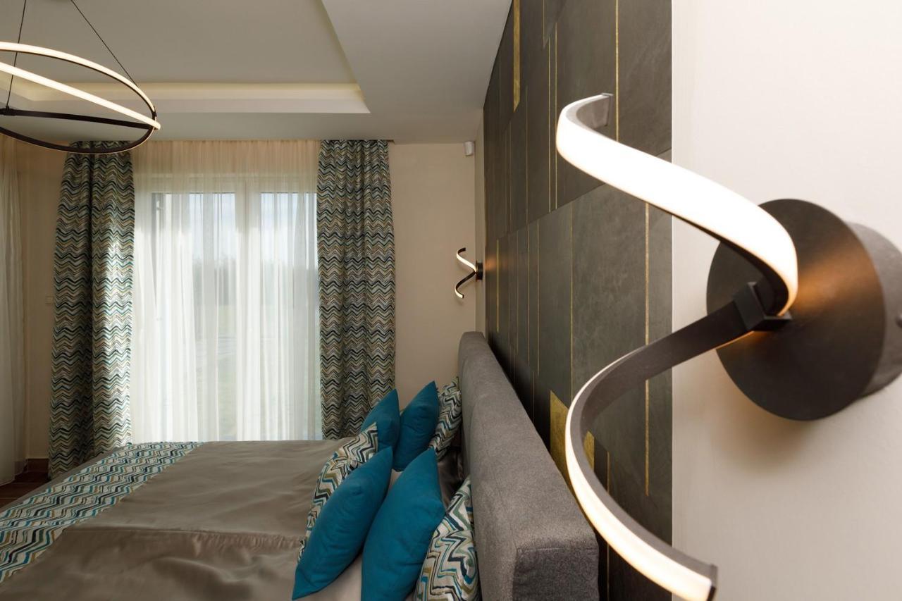 Royal Cafe Apartman Keszthely Exteriér fotografie